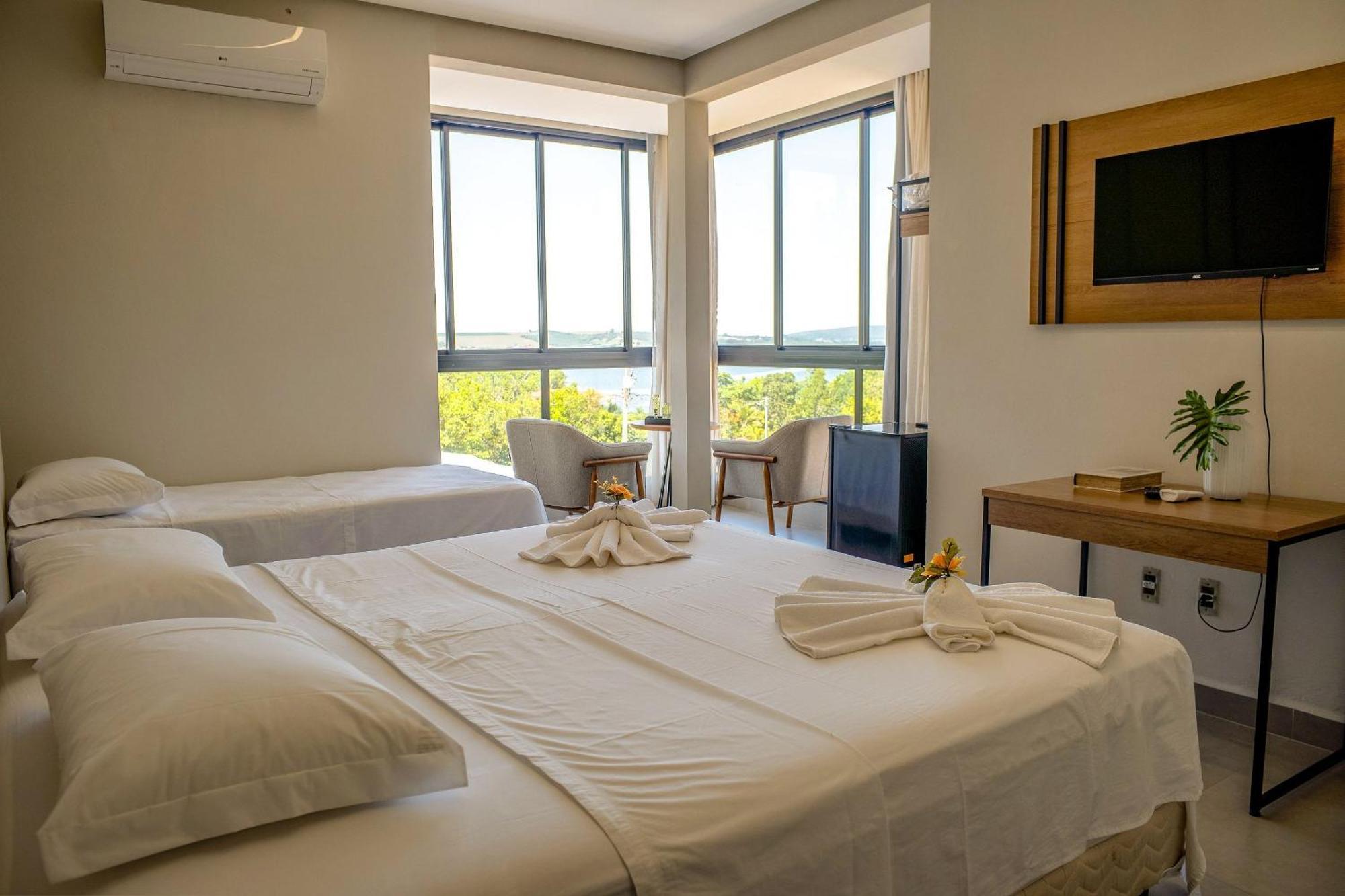 Pousada Com Piscina, Jacuzzi E Com Vista Em Capitolio - Casa Decore Extérieur photo